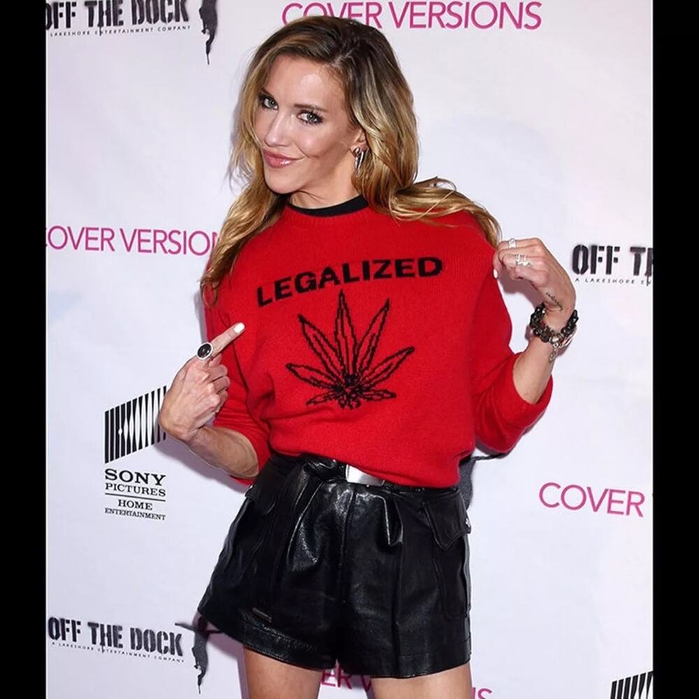 Adaption Legalized Cannabis 100% Cashmere Red Black Crewneck Sweater Medium